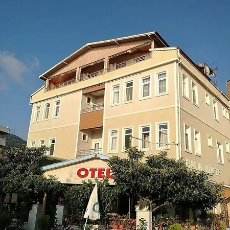 Yali Hotel 2*