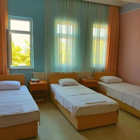 Yali Hotel 2*