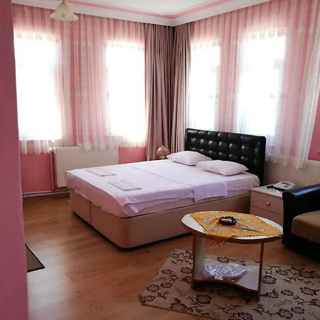 Yali Hotel 2*